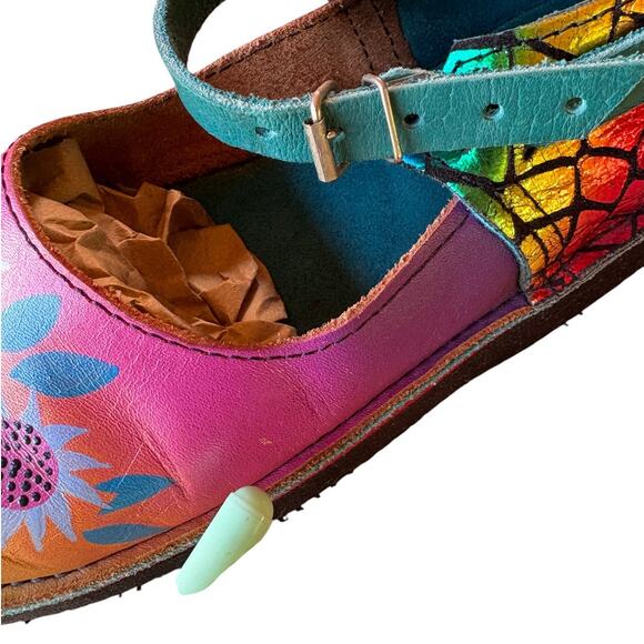 Soletech Painted Style Sandals w Flowers Iridescent Rainbow size 8(?) Pls Read! - Picture 10 of 15